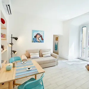 Apartment Buro Bed & Relax, Parma